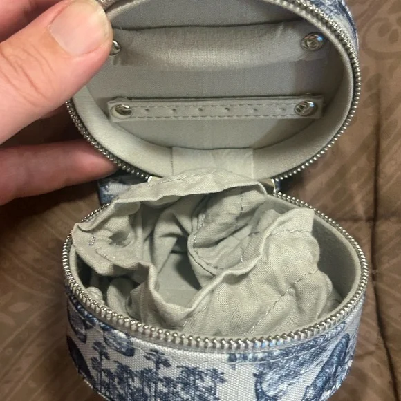 Dior around the world jewelry case - Picture 4 of 6